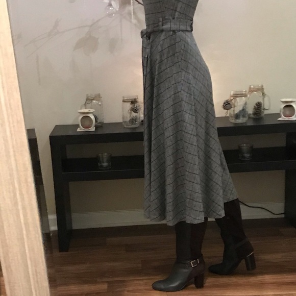 Calvin Klein
Belted Stretch Midi Dress - Picture 4 of 15